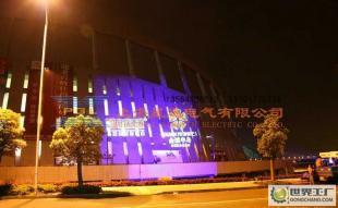 长沙巨幅PG投影 开盘户外广告投影策划的创新实践与传媒价值